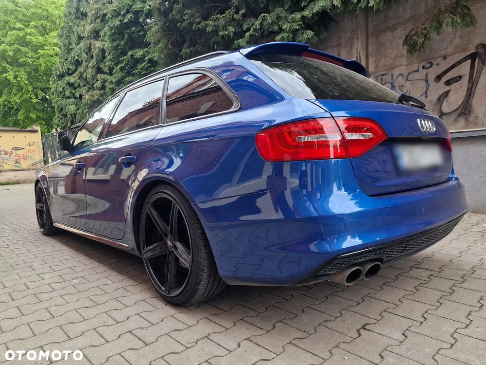 Audi A4 Avant 2.0 TDI quattro - 14