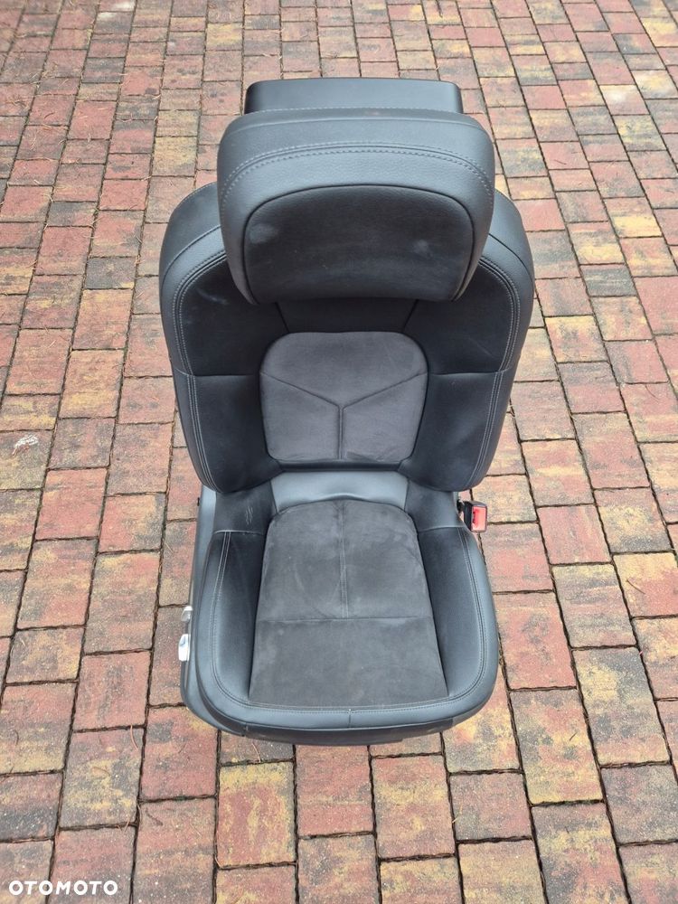 fotel prawy porsche macan 95b