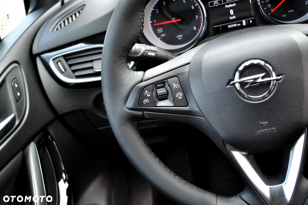 Opel Astra 1.4 T Dynamic S&S - 25