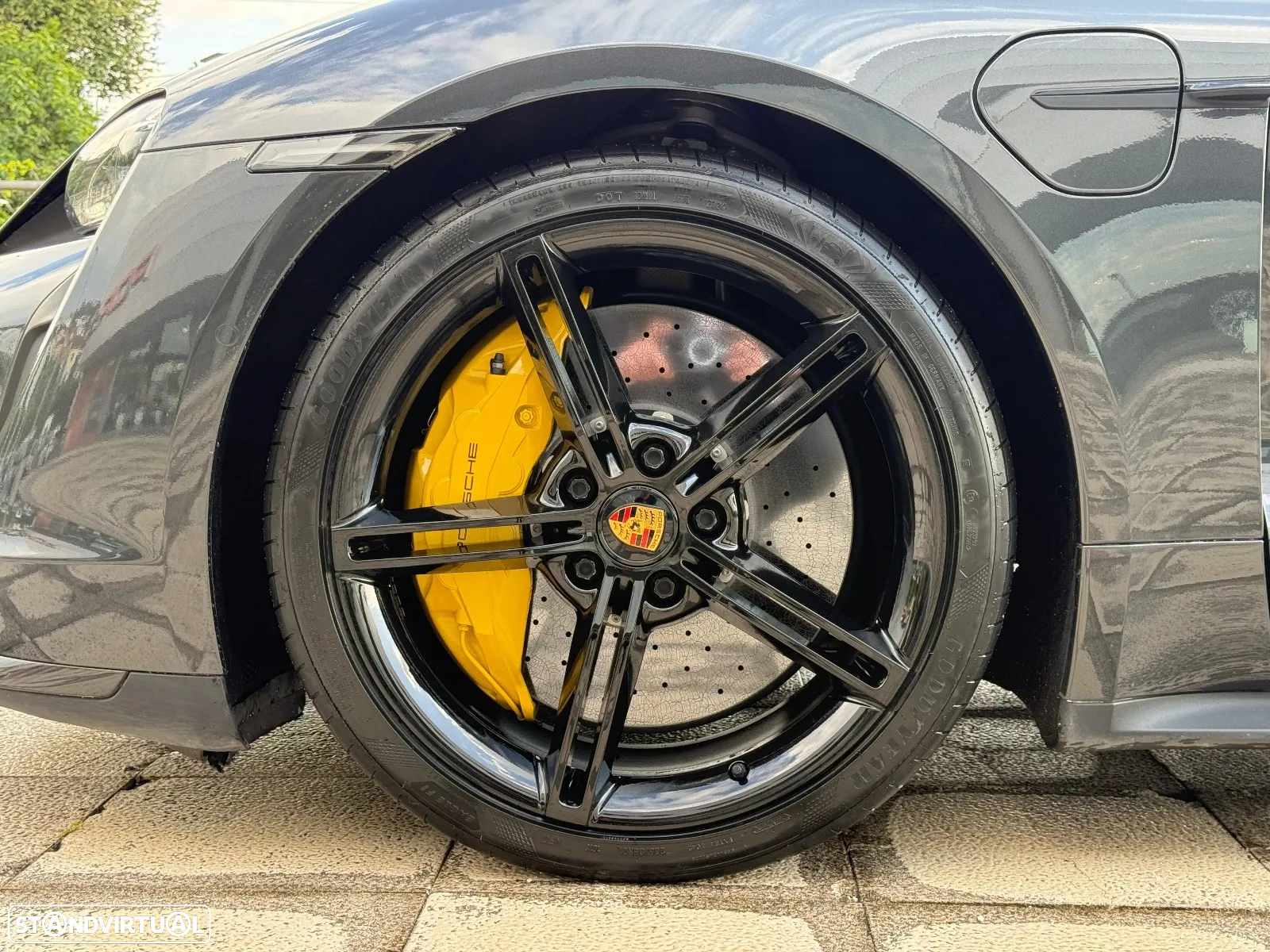 Porsche Taycan Sport Turismo Turbo S - 3
