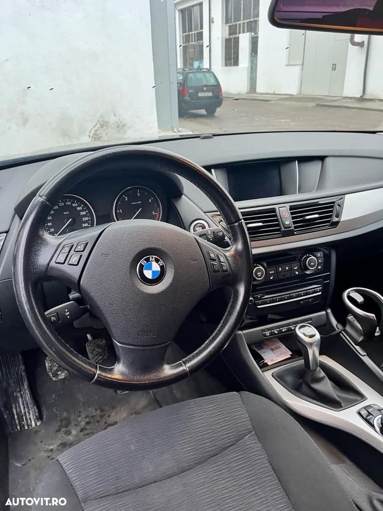BMW X1 xDrive18d - 8