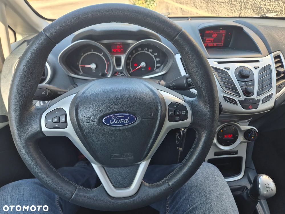 Ford Fiesta - 16