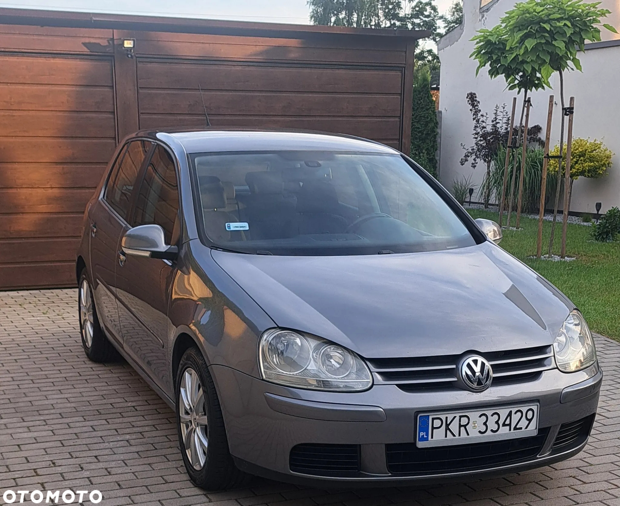 Volkswagen Golf - 2