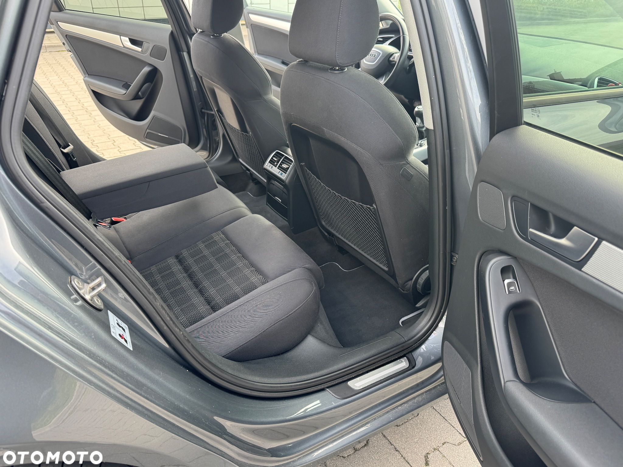 Audi A4 ver-2-0-tdi-dpf-s-line-sportpaket - 9