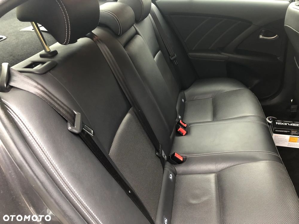 Toyota Avensis 1.8 Premium - 10