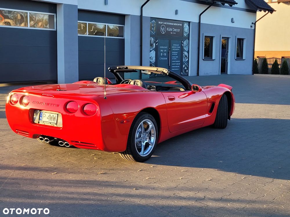 Chevrolet Corvette - 23