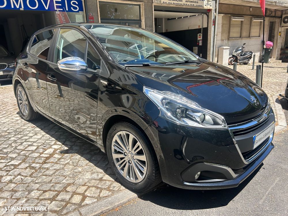 Peugeot 208 1.2 VTi SE Style - 3