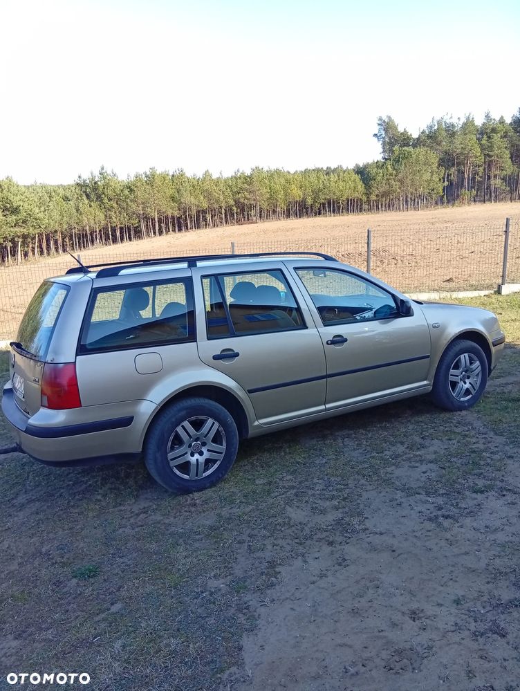 Volkswagen Golf - 3