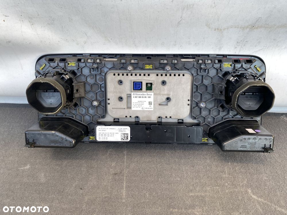 SPRINTER 907 910 17- EKRAN WYŚWIETLACZ MODUŁ RADIO NAWIGACJA A9079000508 - 8