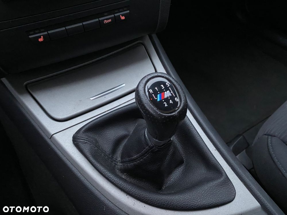 BMW Seria 1 118d DPF Edition Sport - 12