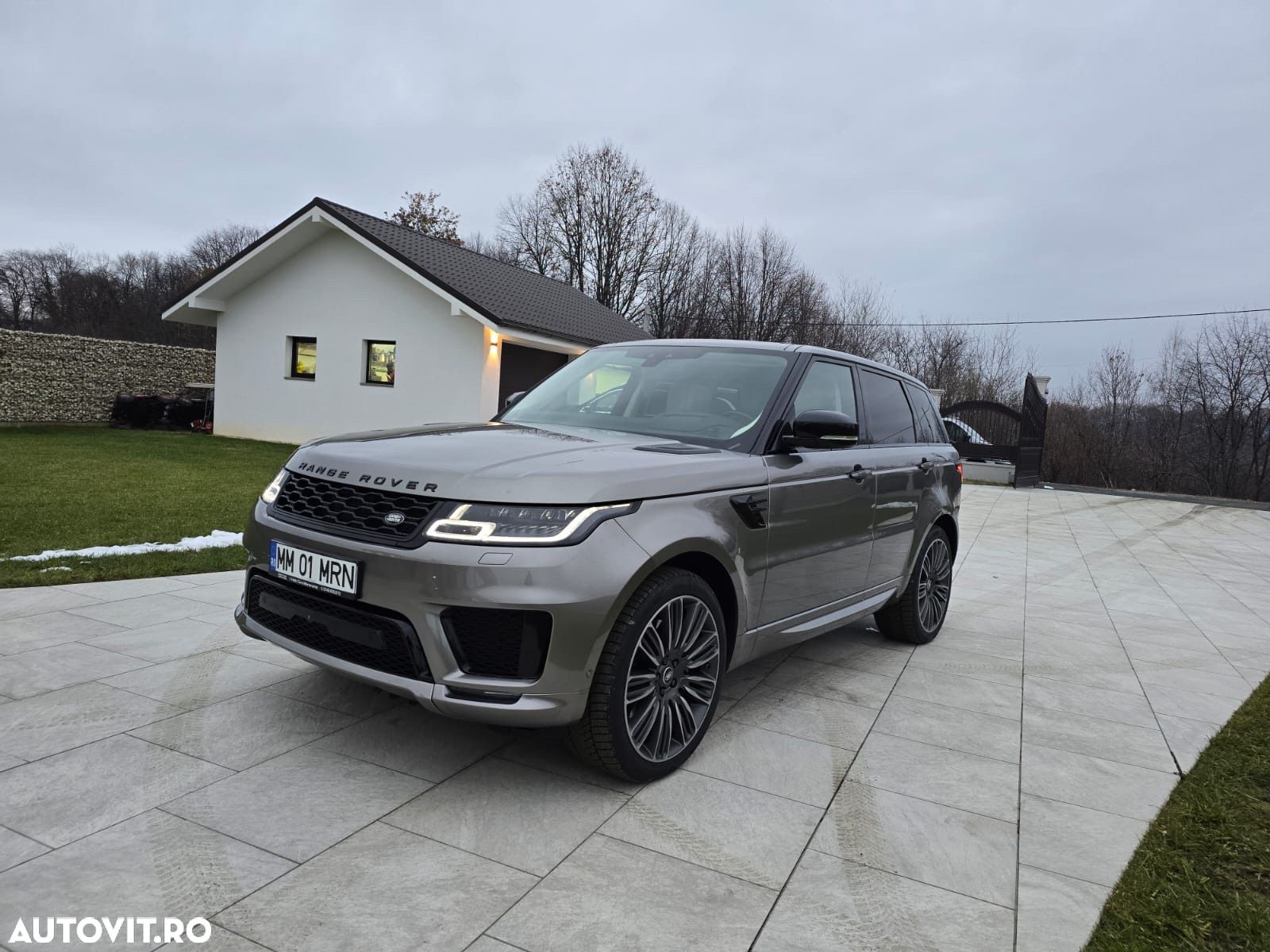 Land Rover Range Rover Sport - 1