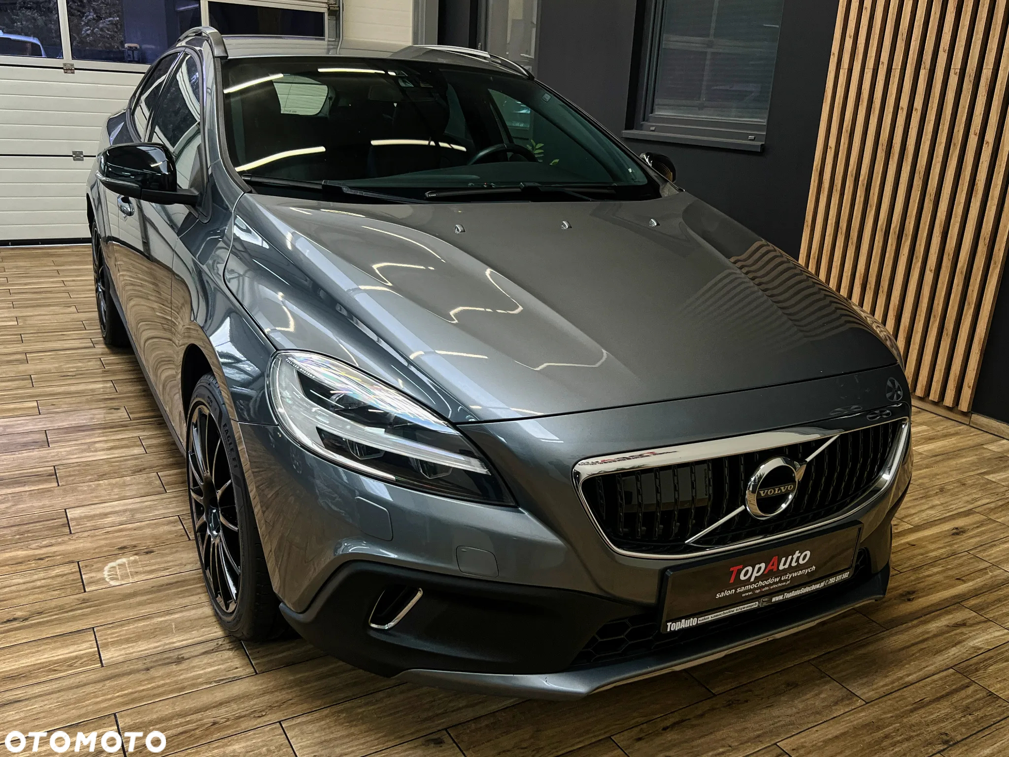 Volvo V40 Cross Country D4 Geartronic Momentum - 5