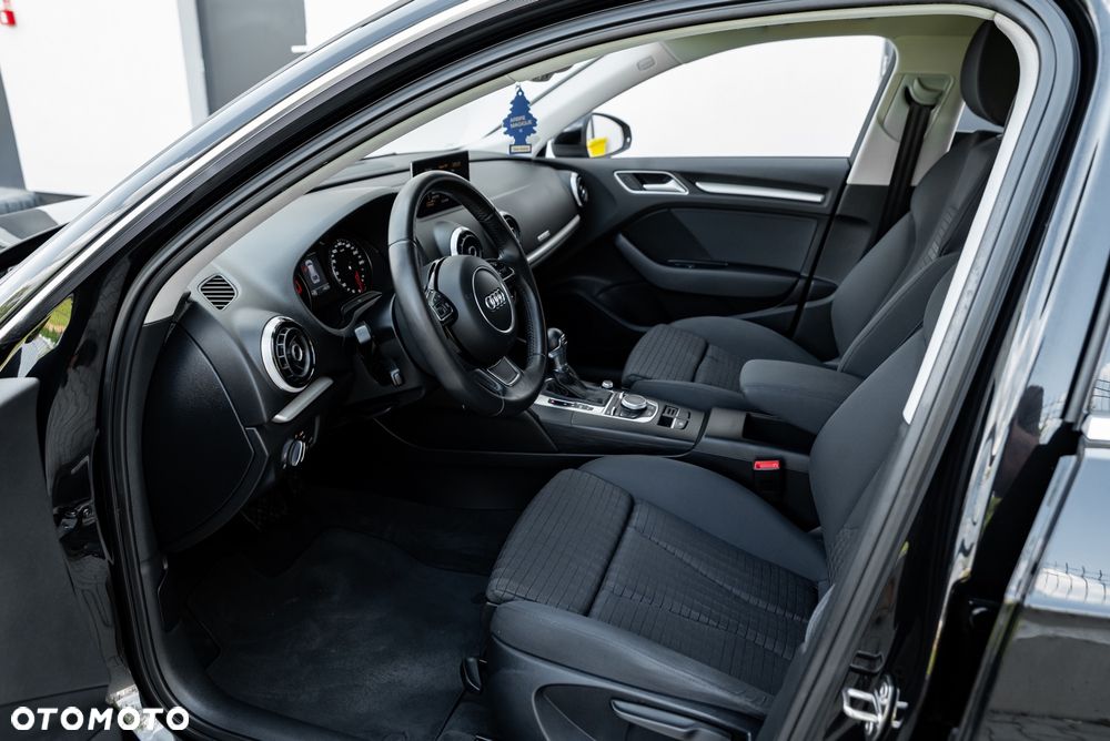 Audi A3 Sportback 2.0 TDI quattro S tronic design - 17