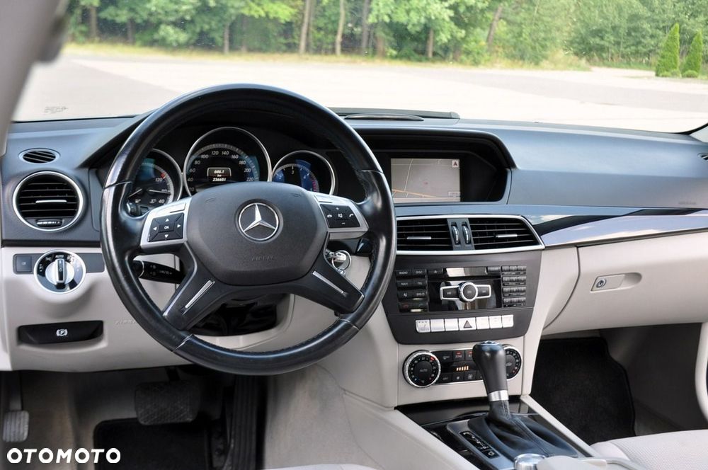 Mercedes-Benz Klasa C - 31