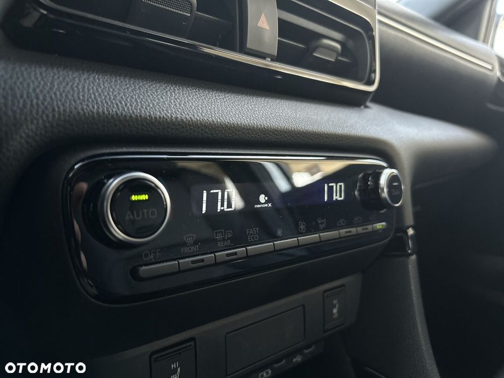 Toyota Yaris Hybrid 1.5 Executive - 30