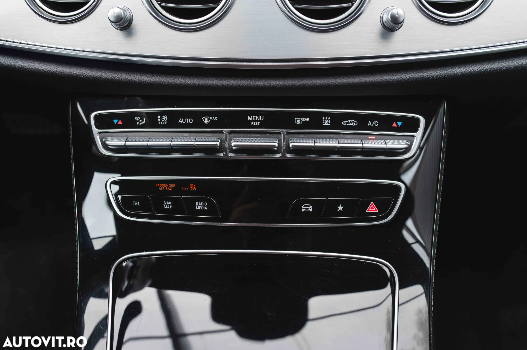 Mercedes-Benz E 300e 4Matic 9G-TRONIC Edition AMG Line - 23