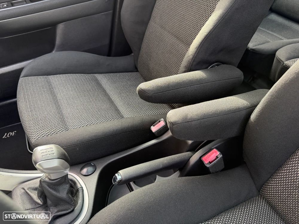 Peugeot 307 1.6 HDi Executive - 24