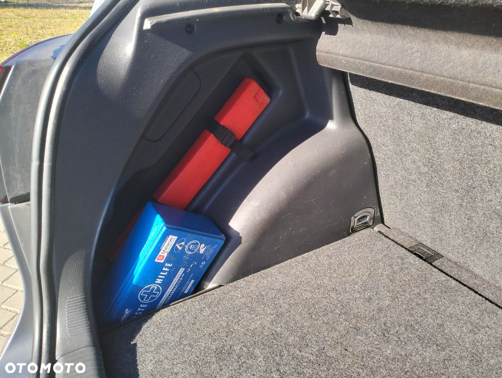 Volkswagen Golf Plus 1.9 TDI Comfortline - 10