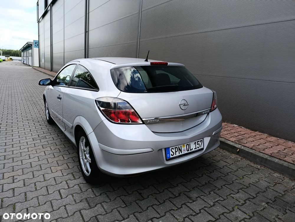 Opel Astra 1.4 GL - 23