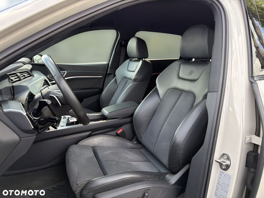 Audi e-tron - 13