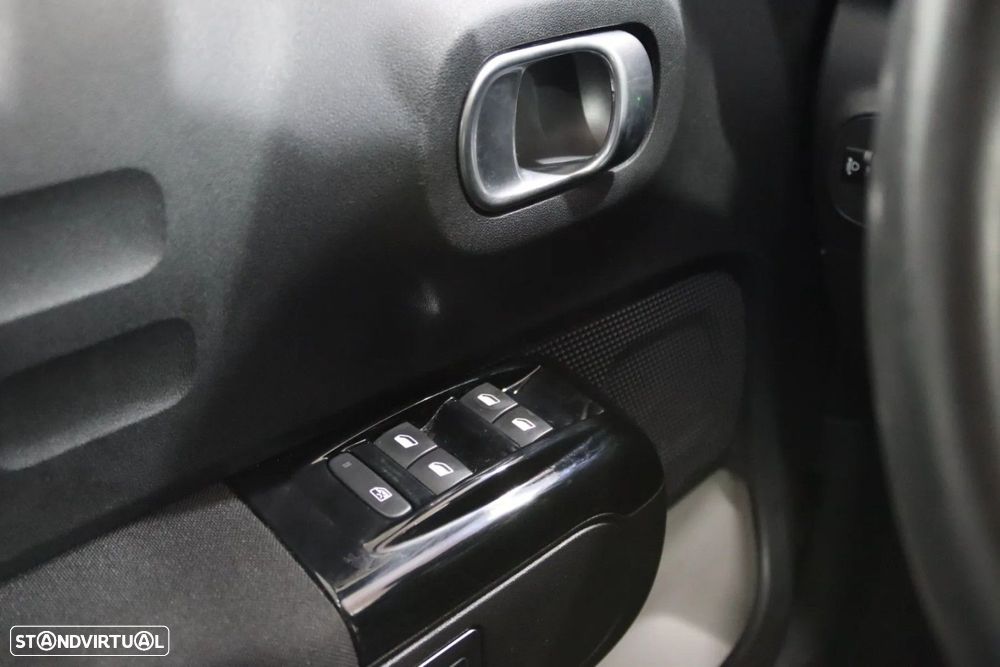 Citroën C3 1.2 PureTech Shine - 11