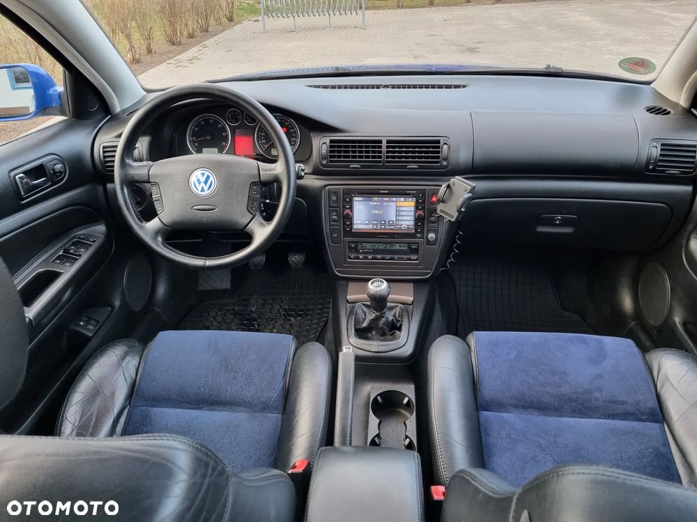 Volkswagen Passat - 33