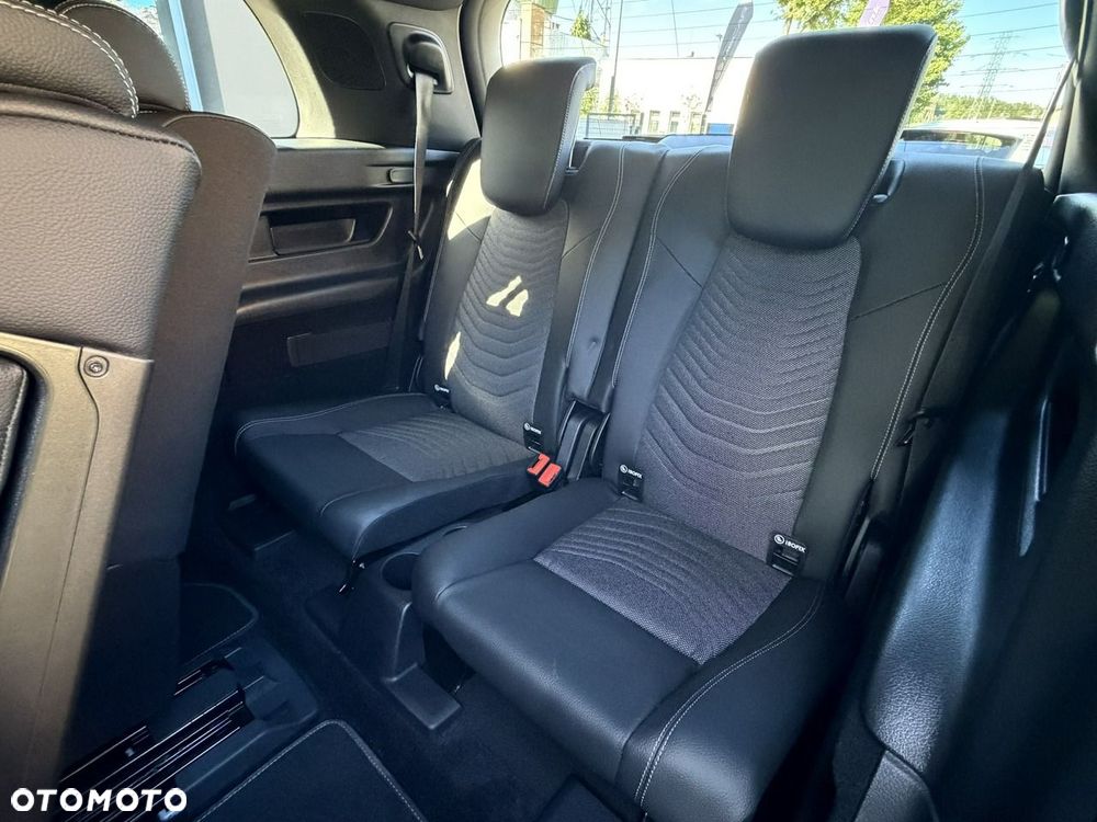 Mercedes-Benz GLB - 26