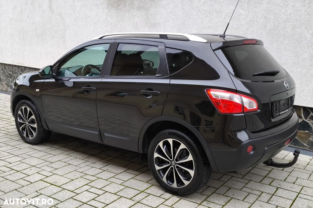 Nissan Qashqai 2.0 dCi DPF 4x4 Aut tekna - 4