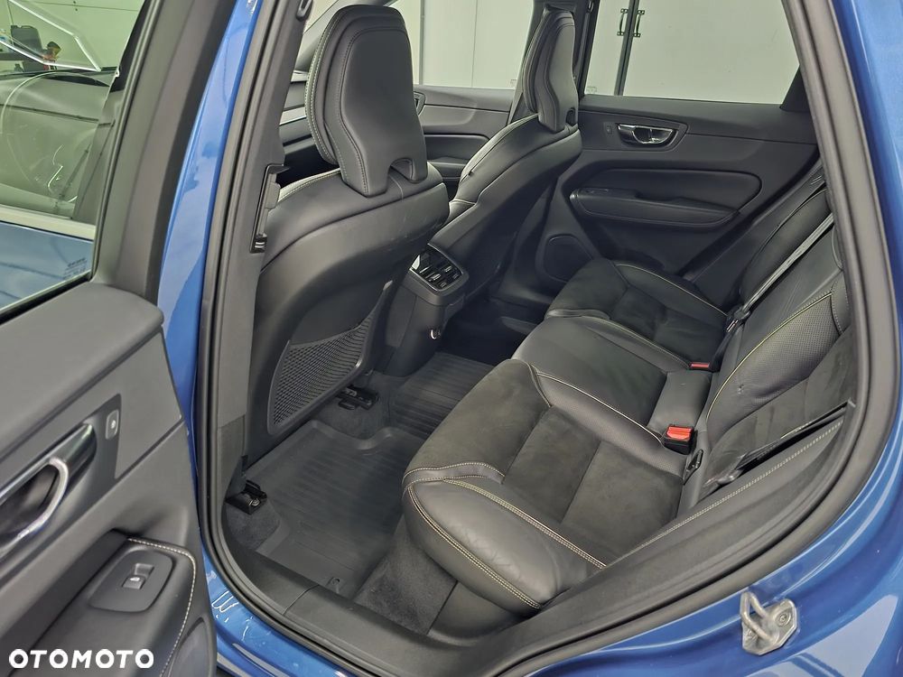 Volvo XC 60 T6 AWD Geartronic Momentum - 10