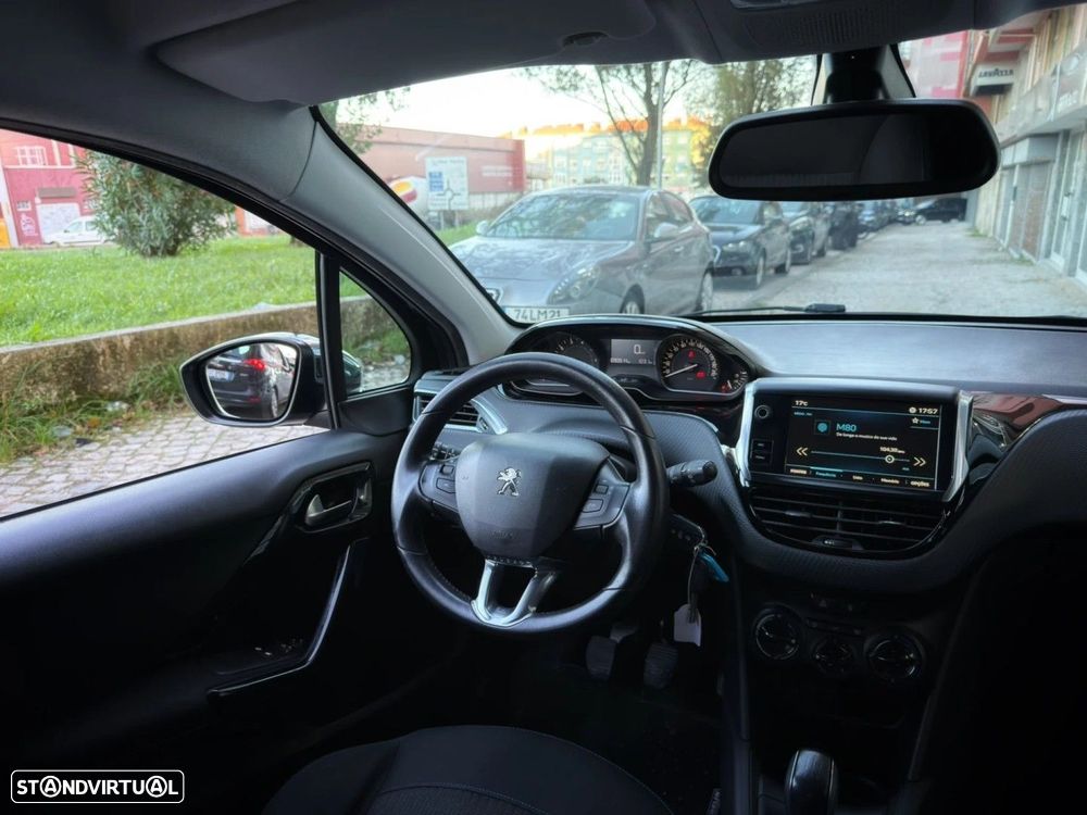 Peugeot 208 1.2 PureTech Style - 17
