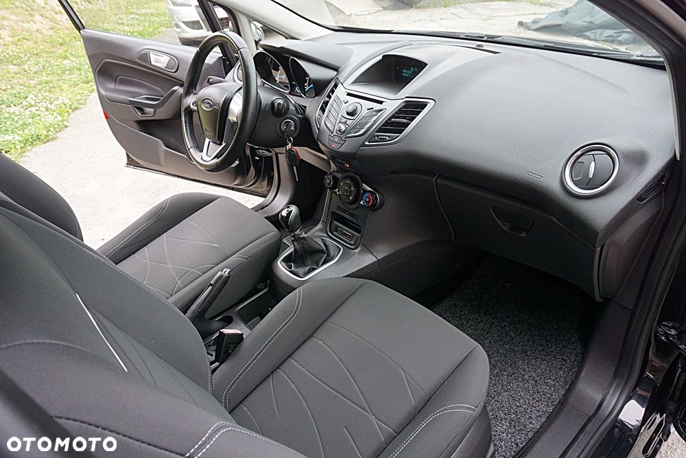 Ford Fiesta 1.25 Celebration - 21
