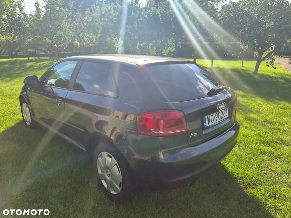 Audi A3 3-drzwiowe 1.6 TDI DPF Ambiente - 6