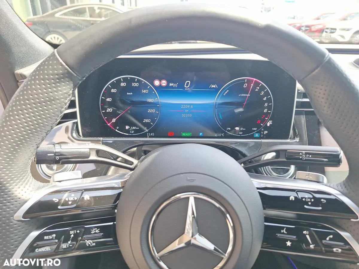 Mercedes-Benz E 300 4MATIC Aut. - 10