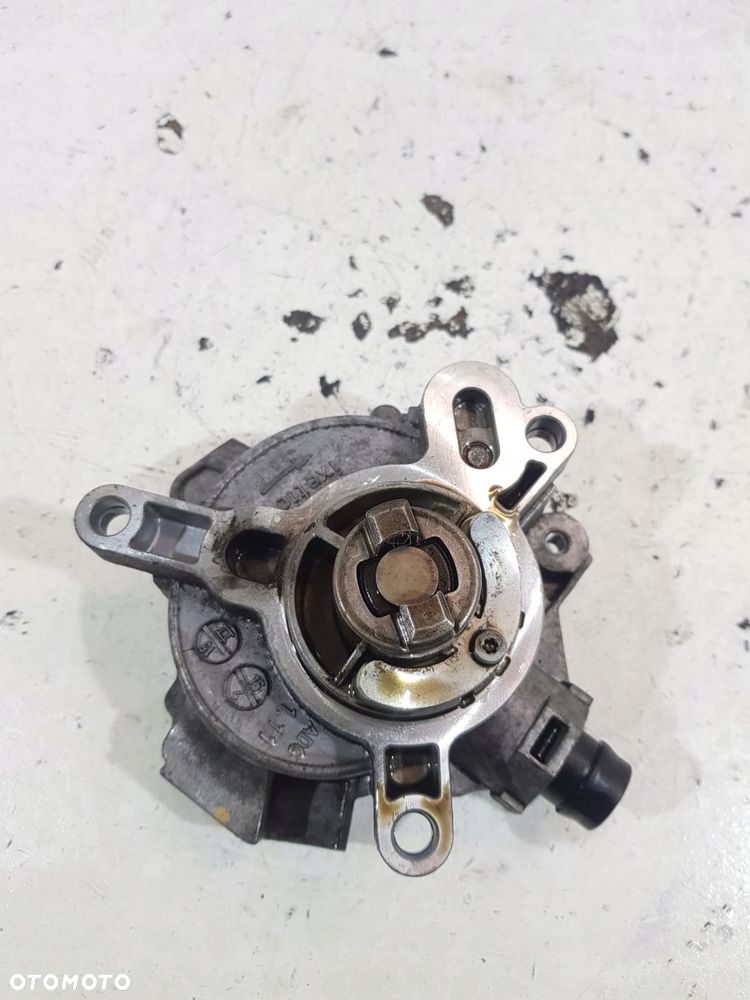 pompa vacum 31316688 volvo s60 ii v60 v70 2.0d - 8
