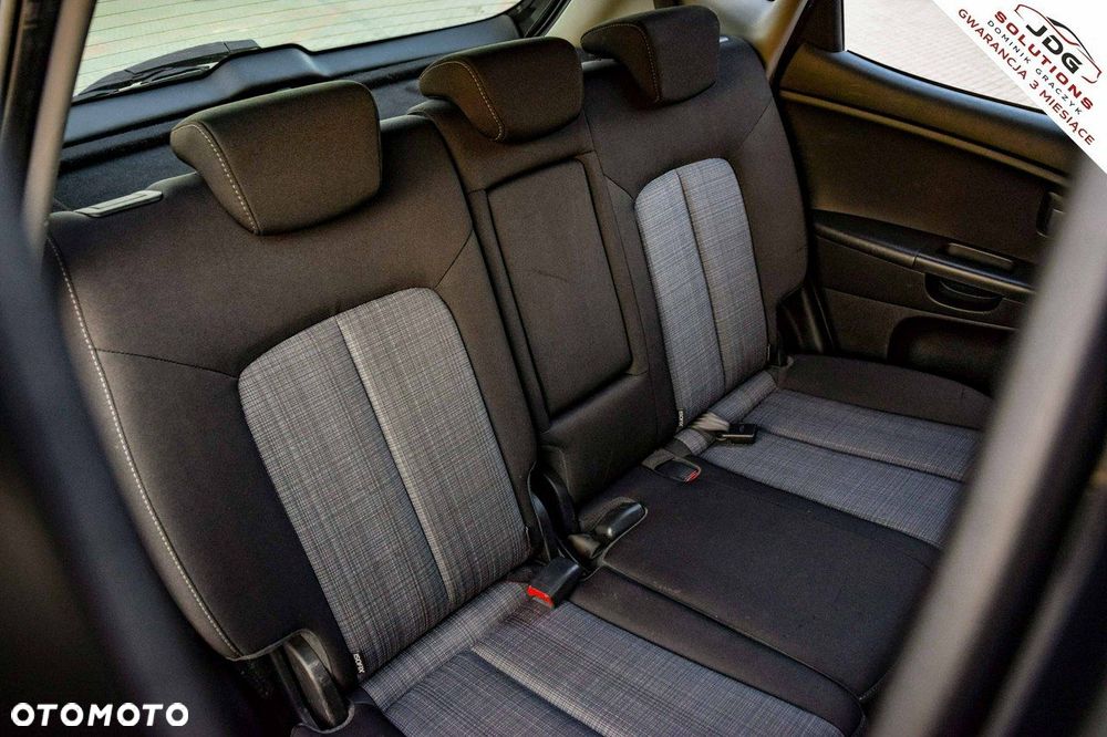 Kia Venga 1.4 CRDi 90 ISG Edition 7 - 32