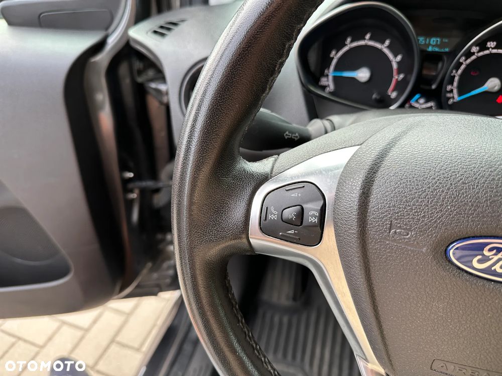 Ford Tourneo Courier - 10