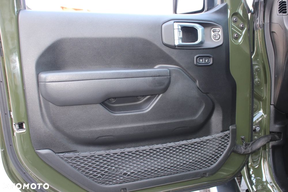Jeep Wrangler - 18