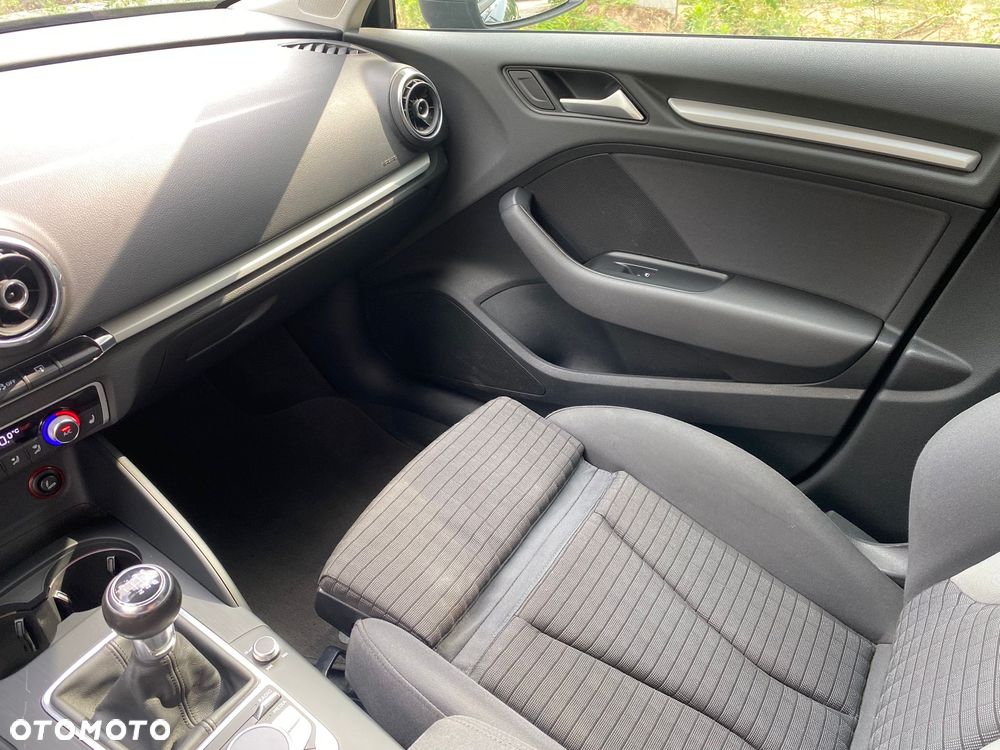 Audi A3 Sportback 2.0 TDI Ambition - 11