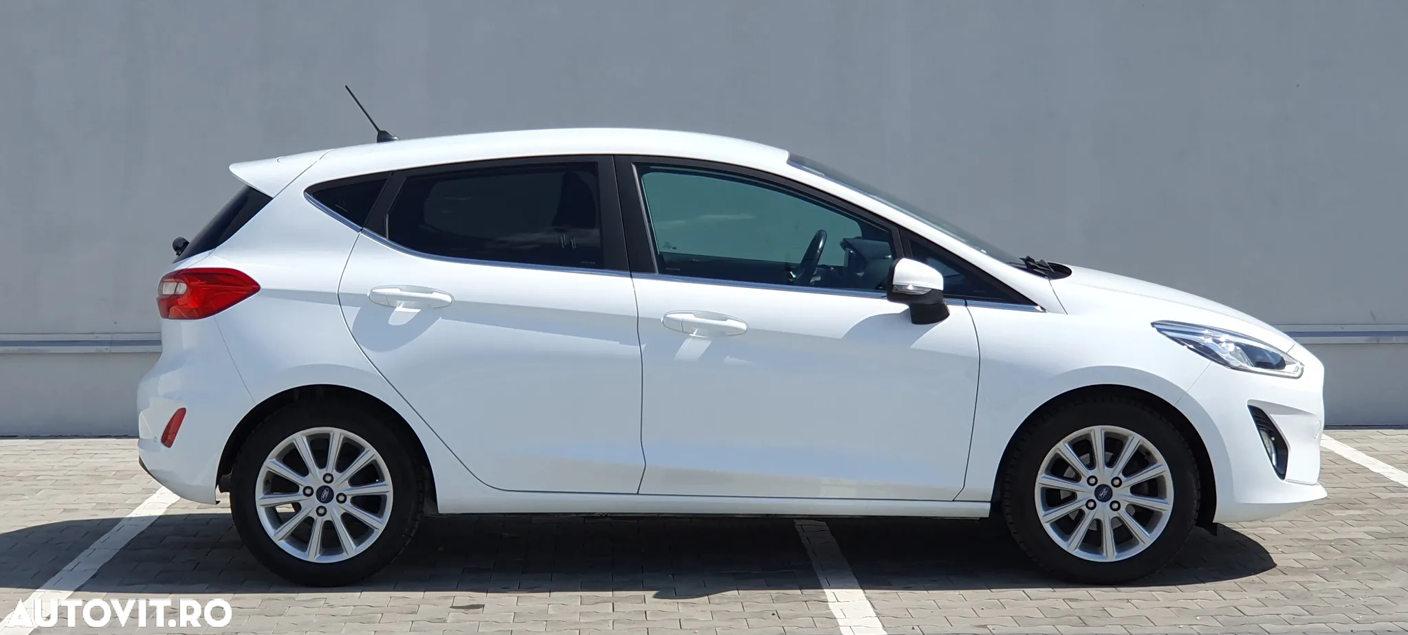 Ford Fiesta 1.0 EcoBoost S&S TITANIUM - 9