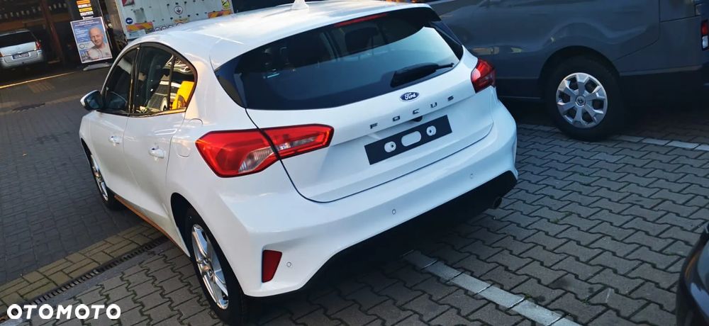 Ford Focus 1.0 EcoBoost Active Business - 18