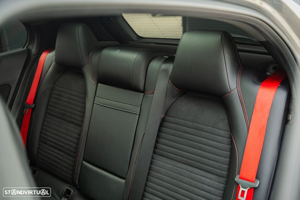 Mercedes-Benz GLA 45 AMG 4Matic 7G-DCT - 21