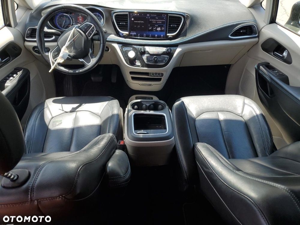 Chrysler Pacifica - 9