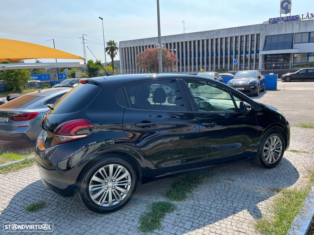Peugeot 208 1.2 PureTech Signature - 7