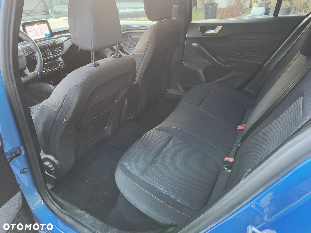 Ford Focus 1.5 EcoBoost ST-Line - 24