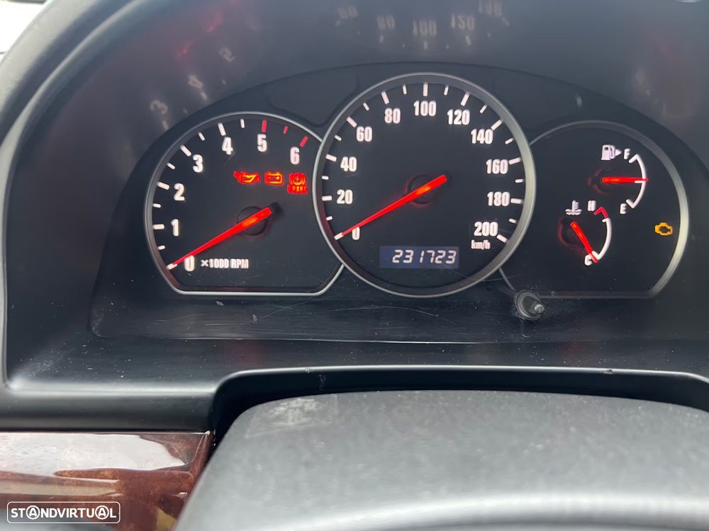 Suzuki Grand Vitara XL-7 2.0 HDi - 4