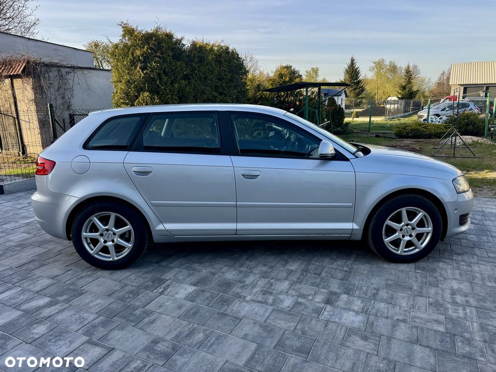 Audi A3 Sportback - 3