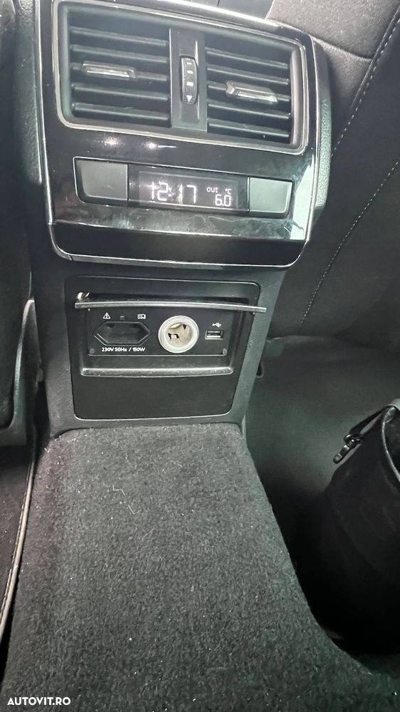 Skoda Superb 2.0 TDI DSG Sportline - 10
