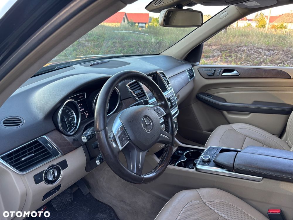 Mercedes-Benz ML - 7