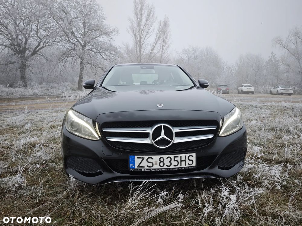 Mercedes-Benz Klasa C 200 4-Matic 9G-TRONIC - 2