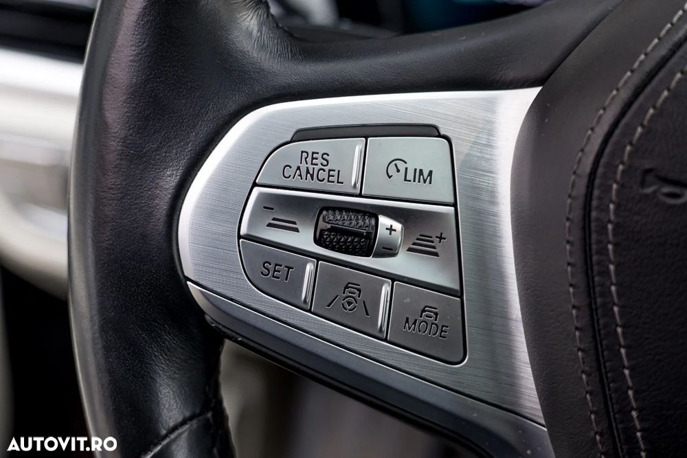BMW Seria 7 730d xDrive MHEV - 21